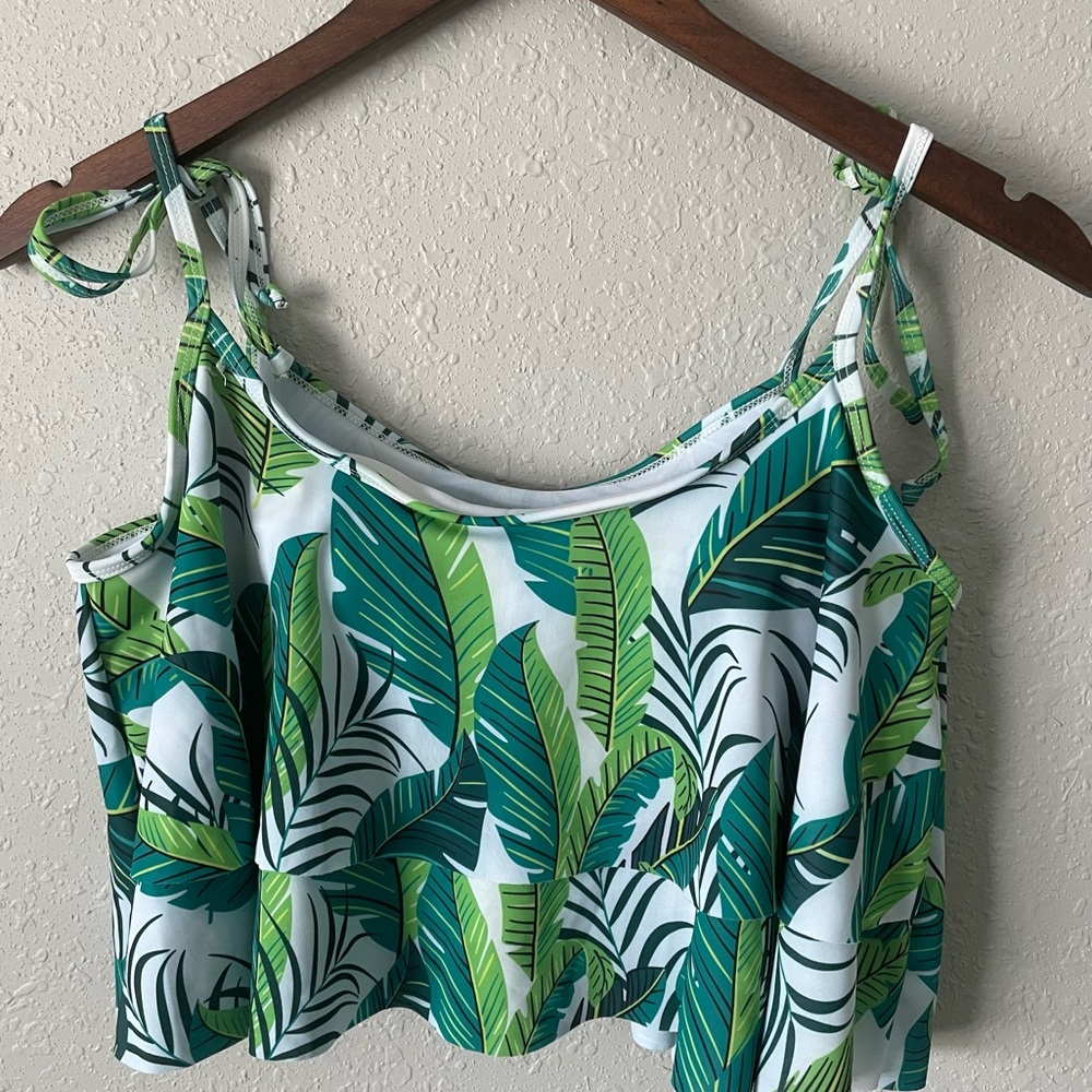 SHEIN Green Leaf Flounce Ruffle Bikini Top Size M